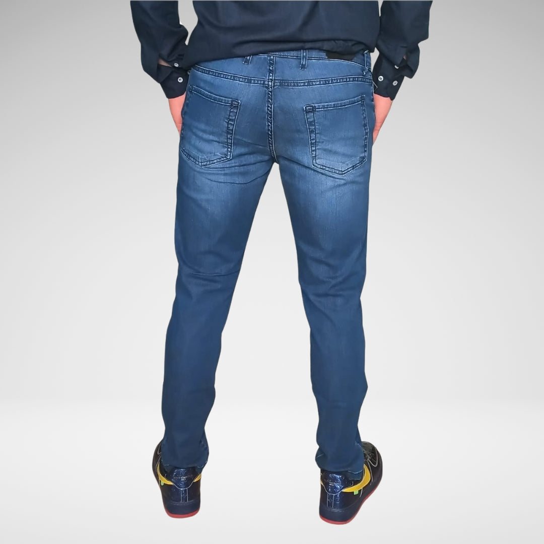 MEJ560 - Jeans Linea