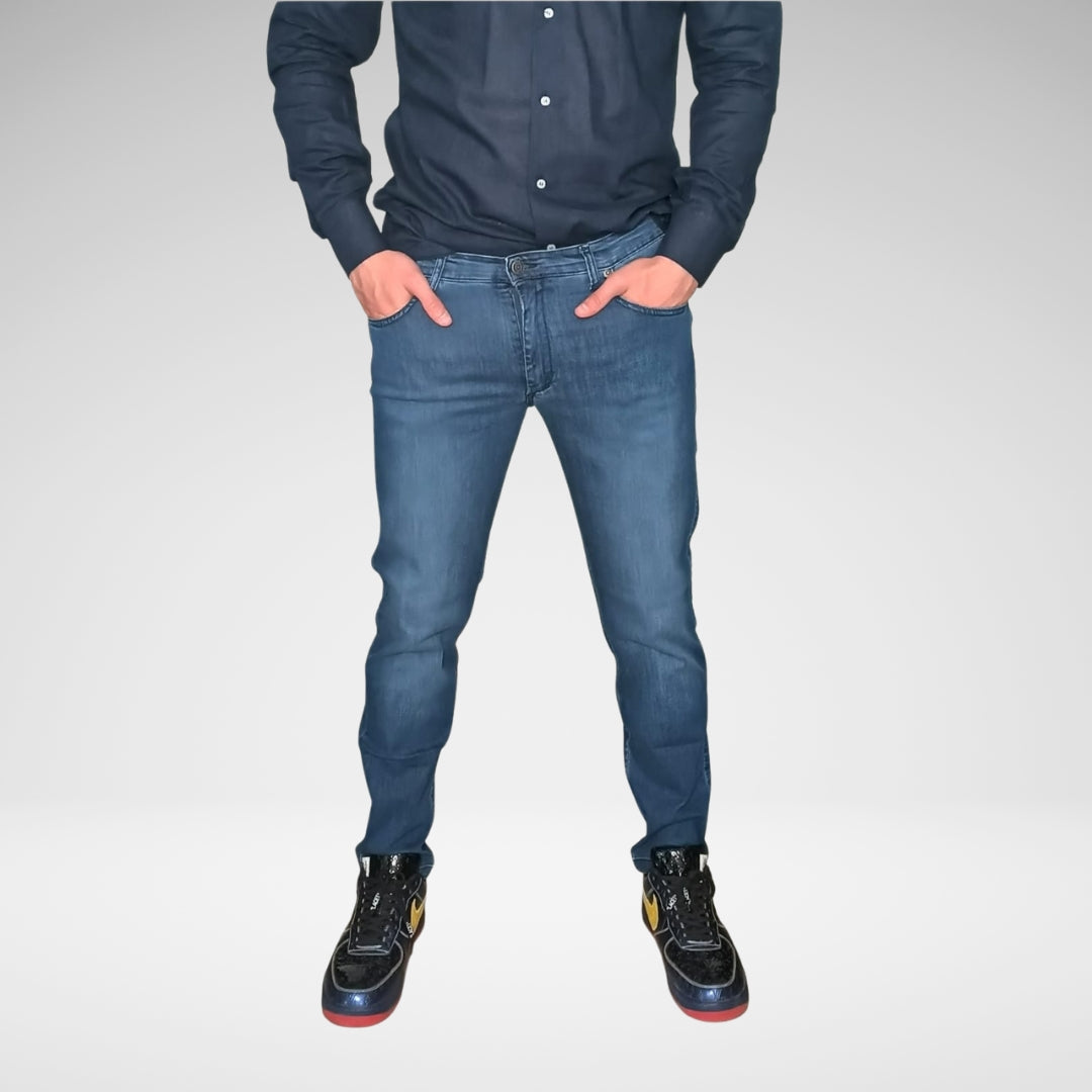 MEJ560 - Jeans Linea